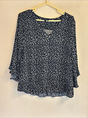 Cynthia Rowley Floral Ruffle Blouse in Blue & White Large Like New
